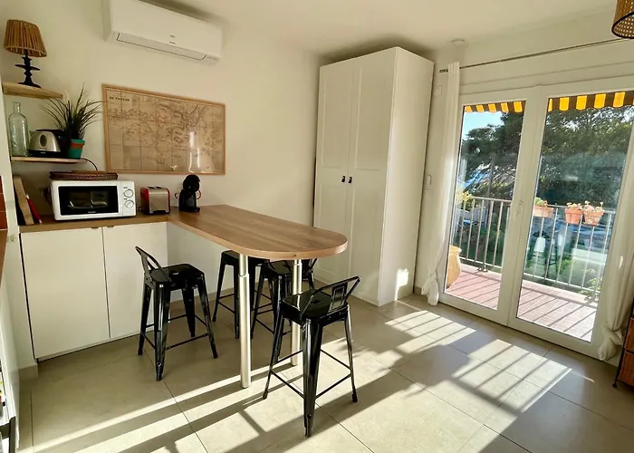 Appartement Cosy Vue Mer A 50 M De La Plage - Refait A Neuf Et Climatise