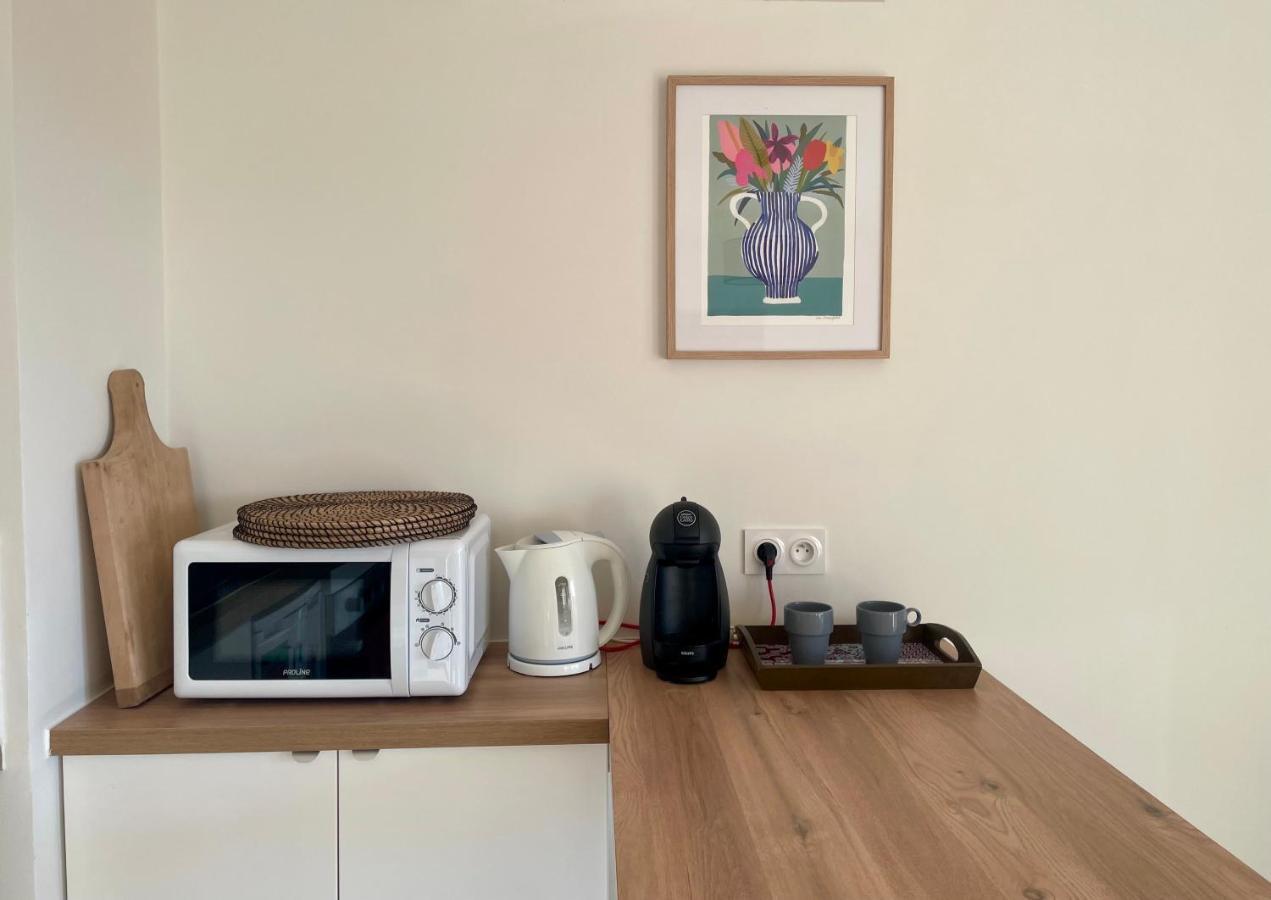 Cosy Vue A 50 M De La - Refait A Neuf Et Climatise * Le Pradet