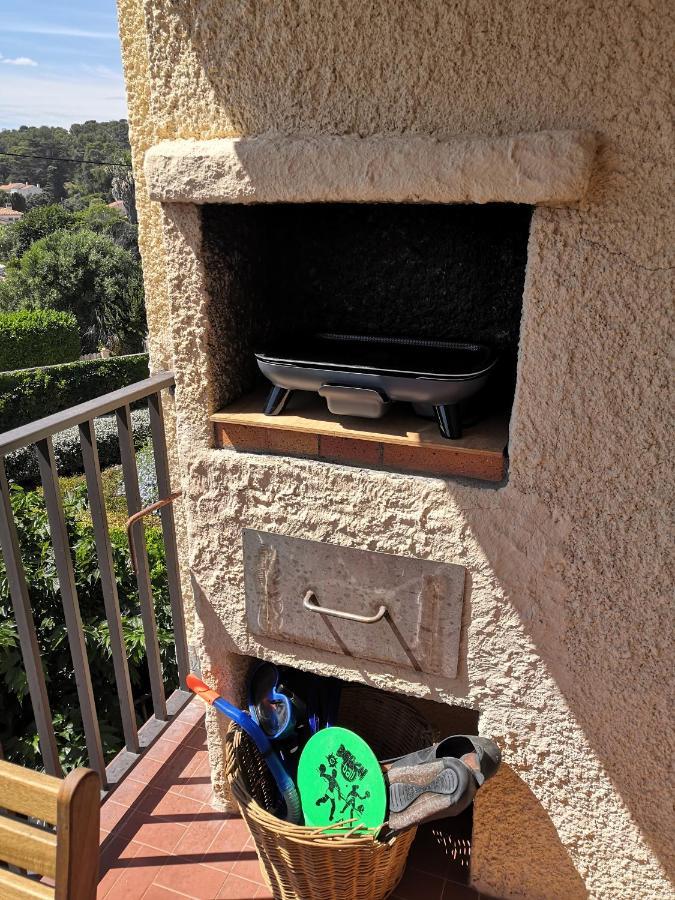 Cosy Vue A 50 M De La - Refait A Neuf Et Climatise