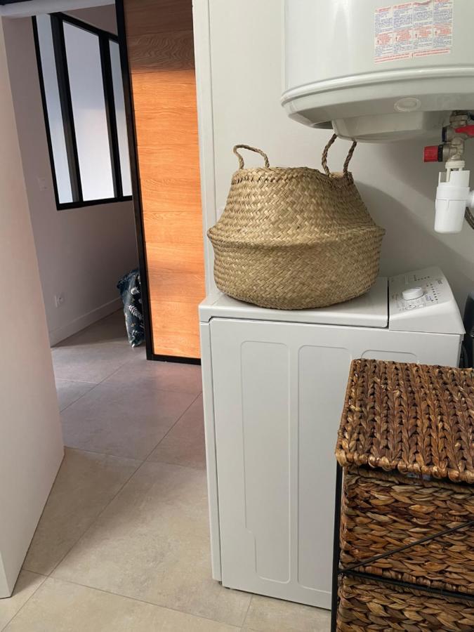 Cosy Vue A 50 M De La - Refait A Neuf Et Climatise *