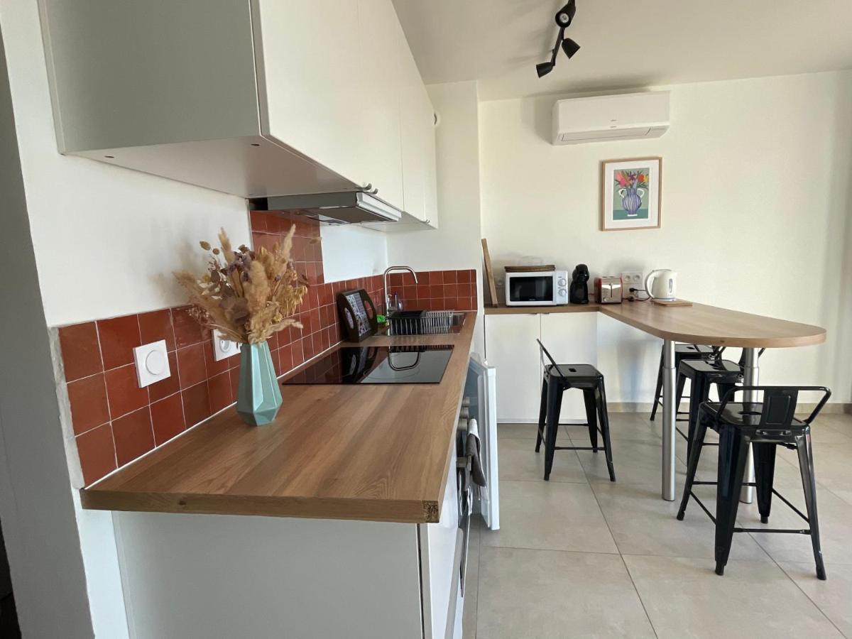 Apartment Cosy Vue A 50 M De La - Refait A Neuf Et Climatise *